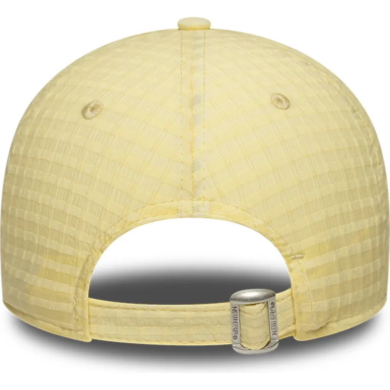 casquette-courbee-jaune-ajustable-avec-logo-jaune-pour-femme-9twenty-seersucker-new-york-yankees-mlb-new-era