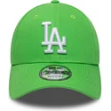 casquette-courbee-verte-claire-ajustable-avec-logo-blanc-9forty-league-essential-los-angeles-dodgers-mlb-new-era