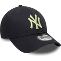 casquette-courbee-bleue-marine-ajustable-avec-logo-jaune-9forty-league-essential-new-york-yankees-mlb-new-era