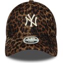 casquette-courbee-leopard-ajustable-pour-femme-9forty-lionpard-cosy-new-york-yankees-mlb-new-era
