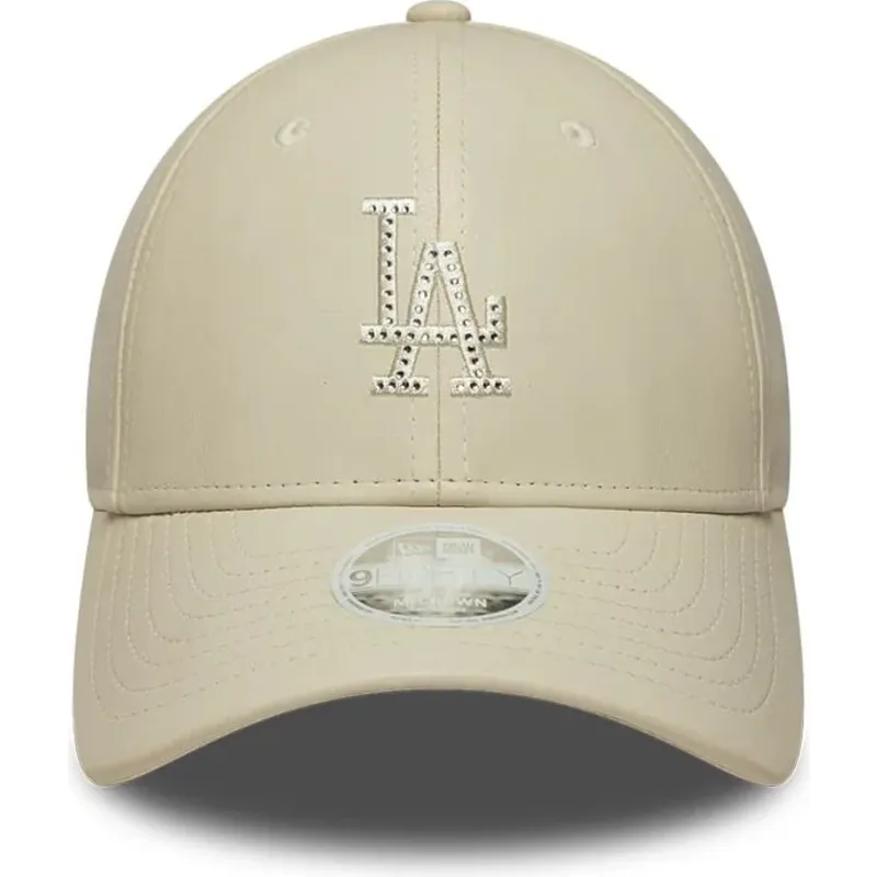 casquette-courbee-beige-snapback-pour-femme-avec-logo-beige-9forty-m-crown-pu-diamante-los-angeles-dodgers-mlb-new-era casquette-courbee-beige-snapback-pour-femme-avec-logo-beige-9forty-m-crown-pu-diamante-los-angeles-dodgers-mlb-new-era