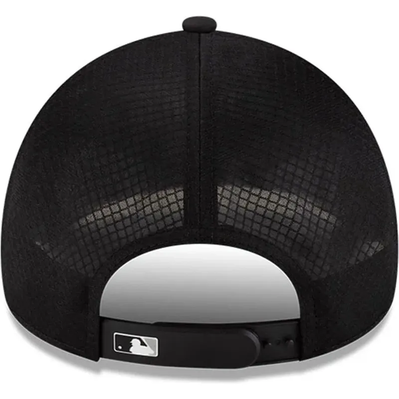 casquette-trucker-noire-9forty-apex-batting-practice-chicago-white-sox-mlb-new-era casquette-trucker-noire-9forty-apex-batting-practice-chicago-white-sox-mlb-new-era