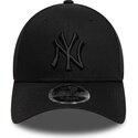 casquette-courbee-noire-snapback-avec-logo-noir-9forty-m-crown-new-york-yankees-mlb-new-era