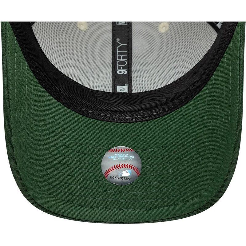 casquette-courbee-beige-et-verte-snapback-avec-logo-vert-9forty-m-crown-cord-los-angeles-dodgers-mlb-new-era casquette-courbee-beige-et-verte-snapback-avec-logo-vert-9forty-m-crown-cord-los-angeles-dodgers-mlb-new-era