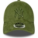 casquette-courbee-verte-claire-ajustable-avec-logo-vert-9forty-m-crown-cord-new-york-yankees-mlb-new-era