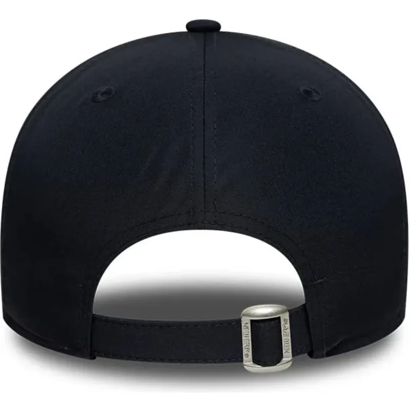casquette-courbee-bleue-marine-ajustable-avec-logo-dore-9forty-manchester-city-football-club-premier-league-new-era casquette-courbee-bleue-marine-ajustable-avec-logo-dore-9forty-manchester-city-football-club-premier-league-new-era