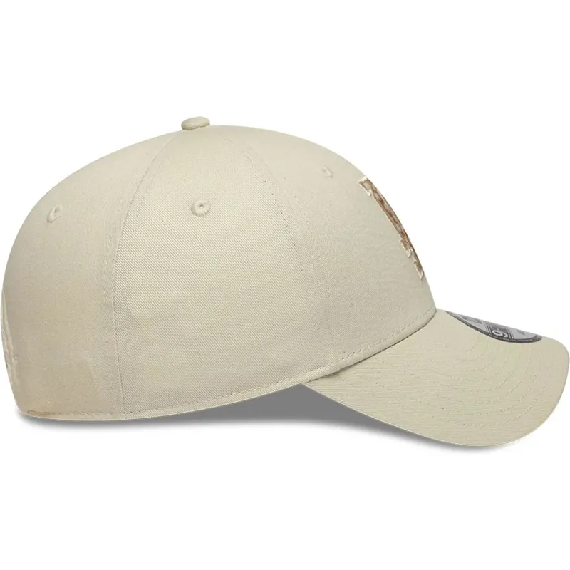 casquette-courbee-beige-ajustable-avec-logo-marron-9forty-faux-pony-infill-los-angeles-dodgers-mlb-new-era casquette-courbee-beige-ajustable-avec-logo-marron-9forty-faux-pony-infill-los-angeles-dodgers-mlb-new-era