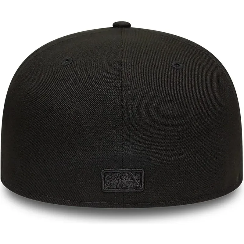 casquette-plate-noire-ajustee-avec-logo-noir-59fifty-atlanta-braves-mlb-new-era casquette-plate-noire-ajustee-avec-logo-noir-59fifty-atlanta-braves-mlb-new-era