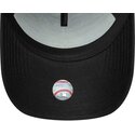 casquette-courbee-noire-snapback-avec-logo-dore-e-frame-metallic-outline-new-york-yankees-mlb-new-era