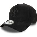 casquette-courbee-noire-snapback-avec-logo-noir-e-frame-faux-suede-new-york-yankees-mlb-new-era