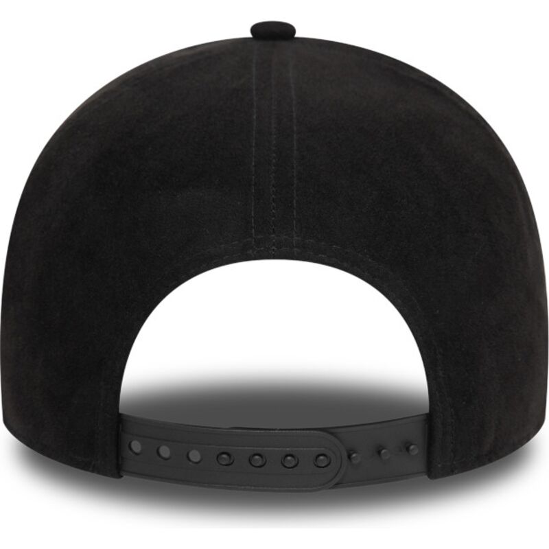 casquette-courbee-noire-snapback-avec-logo-noir-e-frame-faux-suede-new-york-yankees-mlb-new-era