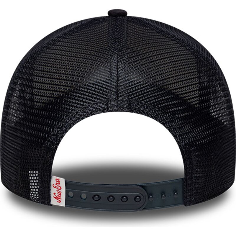 casquette-trucker-bleue-marine-et-beige-a-frame-oval-foam-patch-new-era