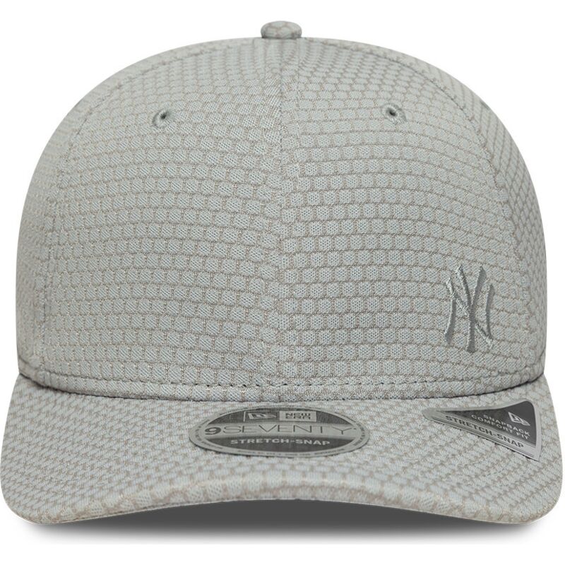 casquette-courbee-grise-snapback-avec-logo-grise-9seventy-stretch-snap-mesh-flawless-new-york-yankees-mlb-new-era casquette-courbee-grise-snapback-avec-logo-grise-9seventy-stretch-snap-mesh-flawless-new-york-yankees-mlb-new-era
