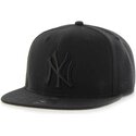 casquette-plate-noire-snapback-avec-logo-noir-captain-no-shot-new-york-yankees-mlb-47-brand