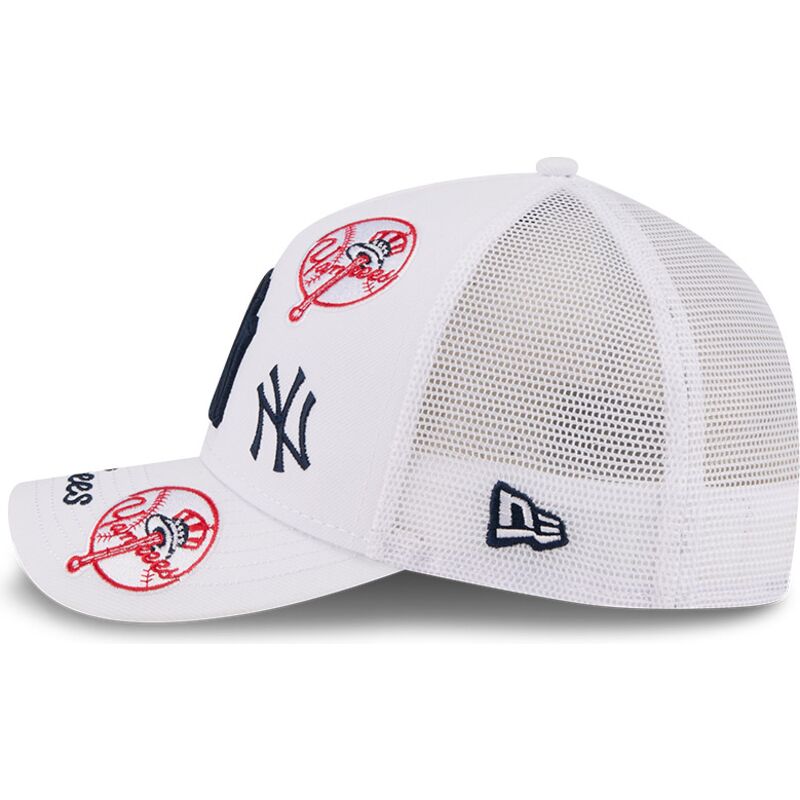 casquette-trucker-blanche-9forty-m-crown-a-frame-all-over-new-york-yankees-mlb-new-era