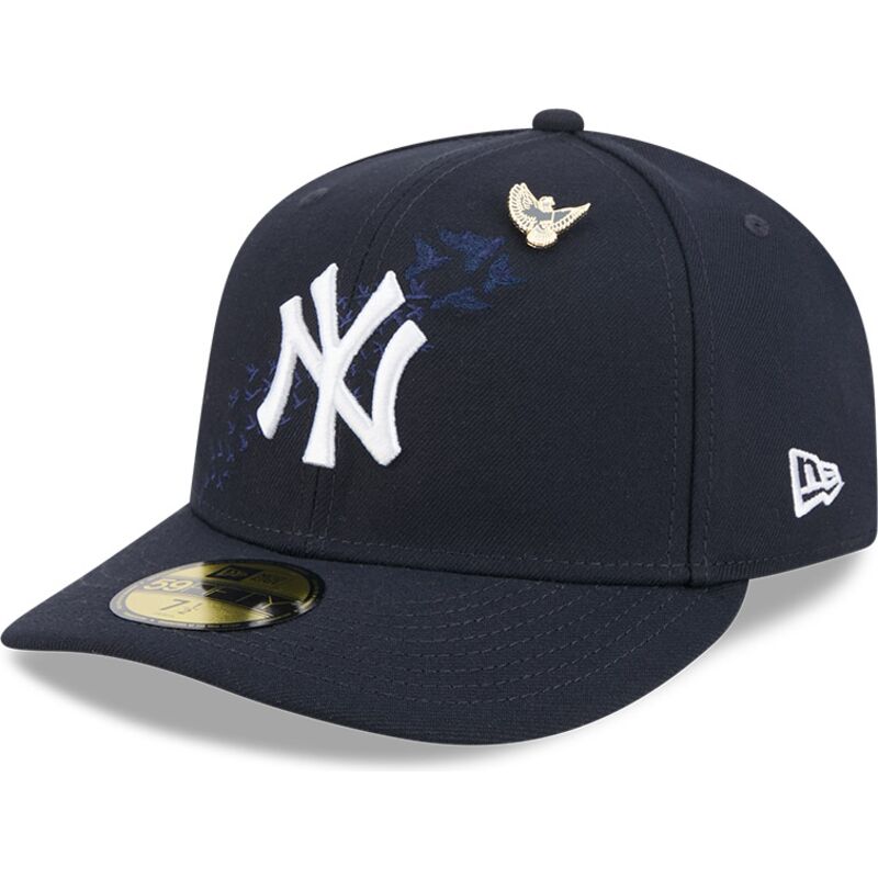 casquette-courbee-bleue-marine-ajustee-59fifty-pin-na-lifestyle-f1-new-york-yankees-mlb-new-era