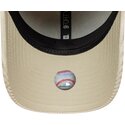 casquette-courbee-beige-ajustable-pour-femme-avec-logo-beige-9forty-cord-new-york-yankees-mlb-new-era