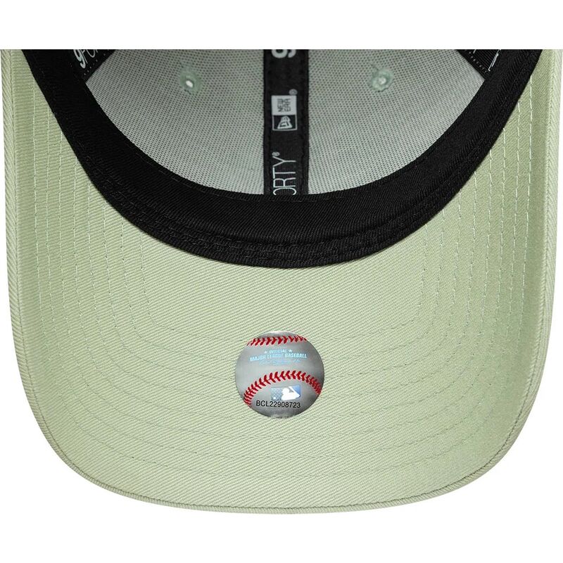 casquette-courbee-verte-ajustable-pour-femme-avec-logo-vert-9forty-league-essential-los-angeles-dodgers-mlb-new-era