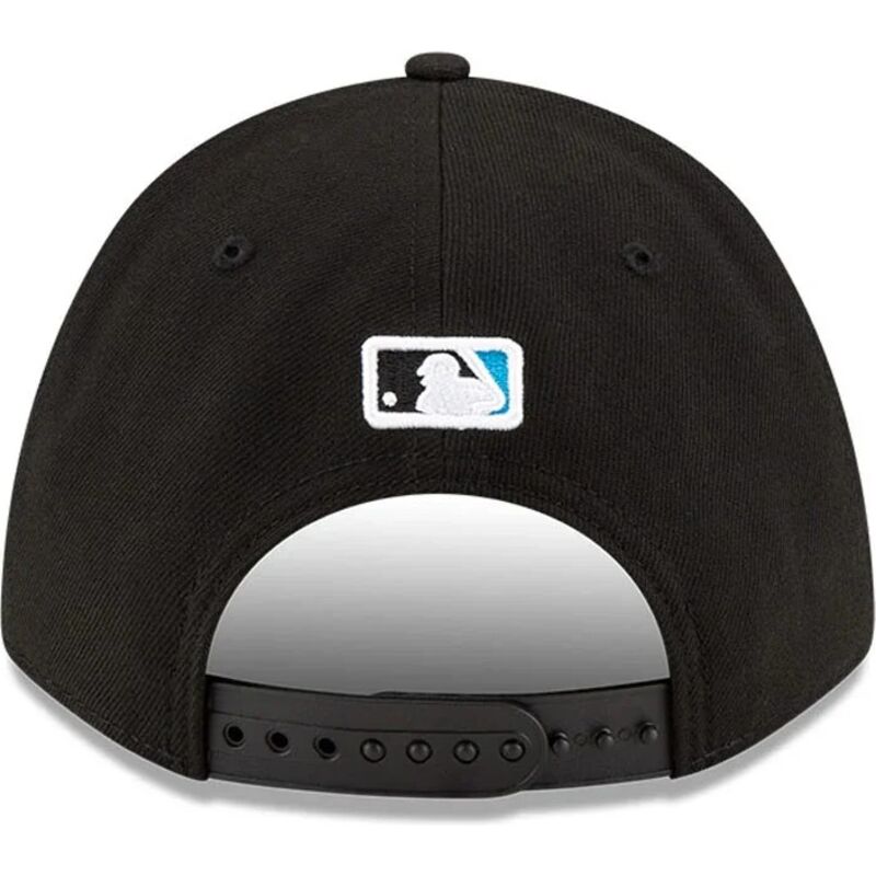 casquette-courbee-noire-snapback-9forty-m-crown-player-replica-miami-marlins-mlb-new-era