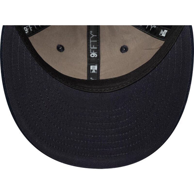 casquette-courbee-bleue-marine-ajustable-9fifty-retro-crown-suede-new-era