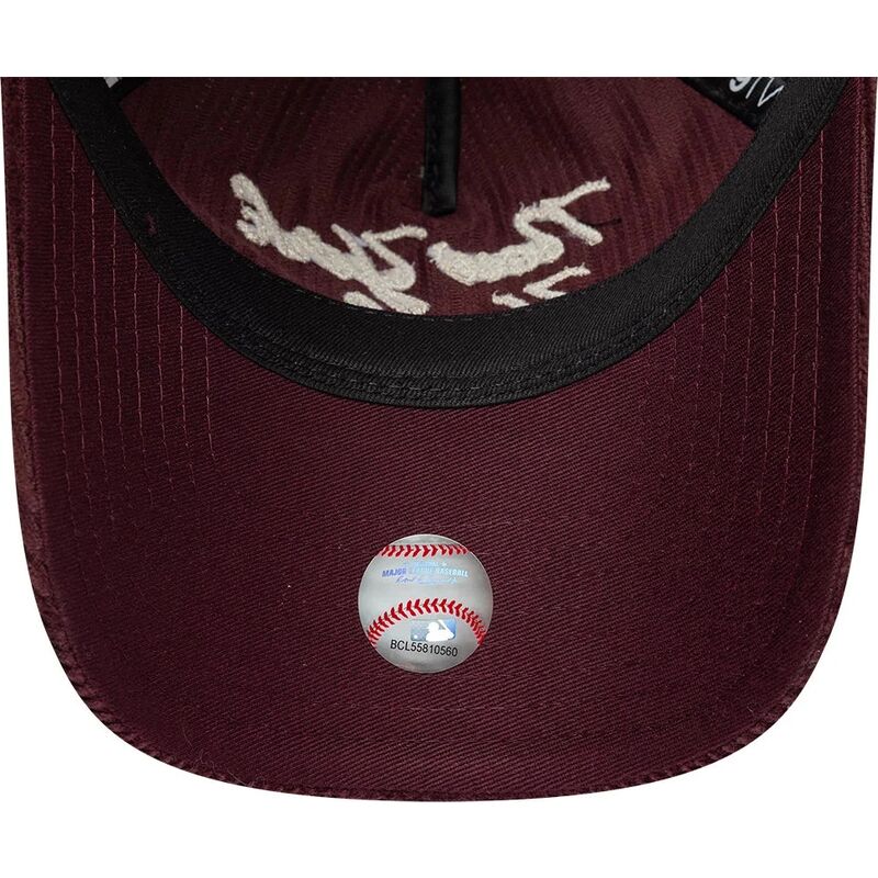 casquette-courbee-grenat-ajustable-9twenty-a-frame-cord-script-new-york-yankees-mlb-new-era casquette-courbee-grenat-ajustable-9twenty-a-frame-cord-script-new-york-yankees-mlb-new-era