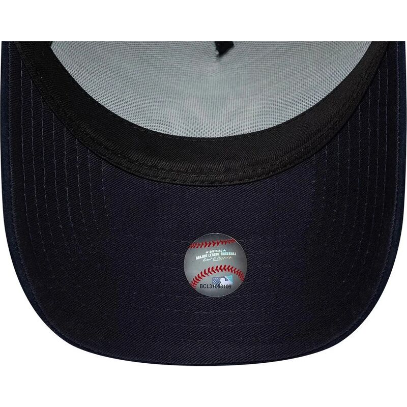 casquette-courbee-verte-et-bleue-marine-snapback-e-frame-suede-visor-new-york-yankees-mlb-new-era casquette-courbee-verte-et-bleue-marine-snapback-e-frame-suede-visor-new-york-yankees-mlb-new-era