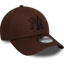 casquette-courbee-marron-fonce-ajustable-avec-logo-marron-9forty-league-essential-new-york-yankees-mlb-new-era
