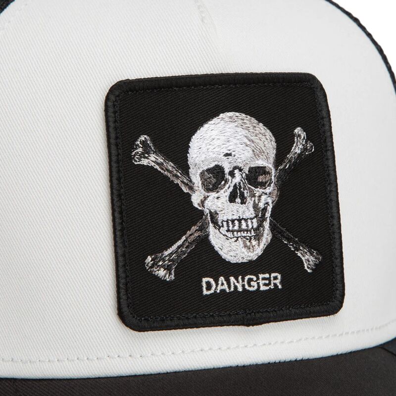casquette-trucker-noire-et-blanche-crane-danger-skull-and-crossbones-original-recipe-the-farm-goorin-bros