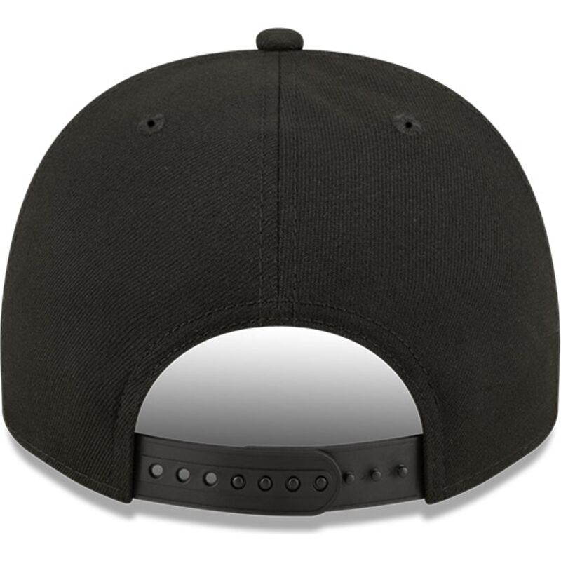 casquette-courbee-noire-snapback-9fifty-a-frame-precurved-skyline-chicago-bulls-nba-new-era