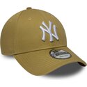 casquette-courbee-khaki-ajustable-9forty-league-essential-new-york-yankees-mlb-new-era